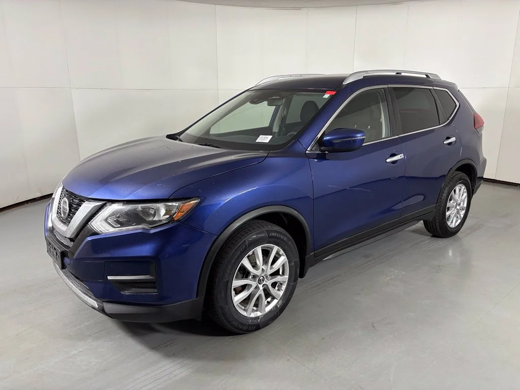 Used 2019 Blue Nissan SV image 4