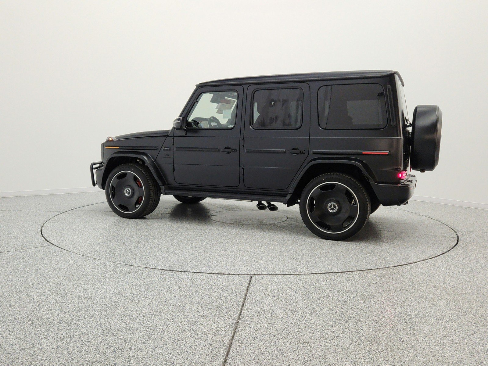 New 2026 MANUFAKTUR Night Black Magno Mercedes-Benz AMG® G 63 SUV image 8