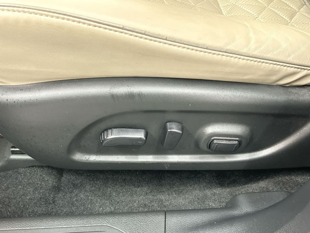Used 2020 Almond Pearl Nissan Platinum image 20