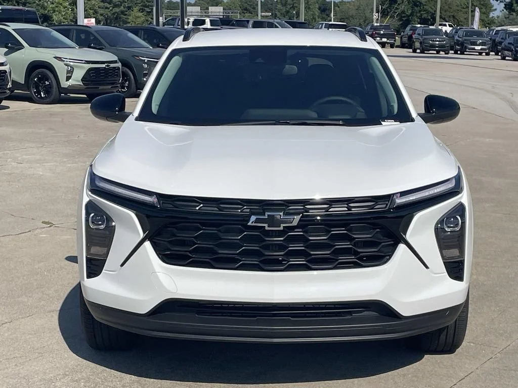 2026 Chevrolet Trax LT - Photo 6