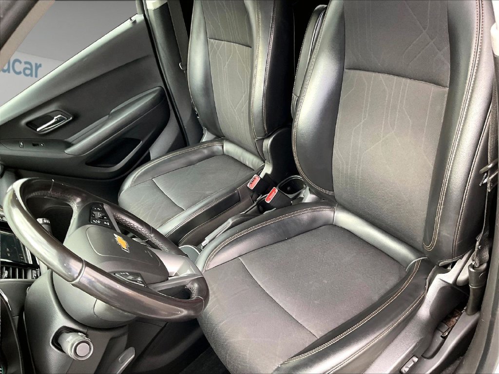 Used 2019 Summit White Chevrolet LT image 10