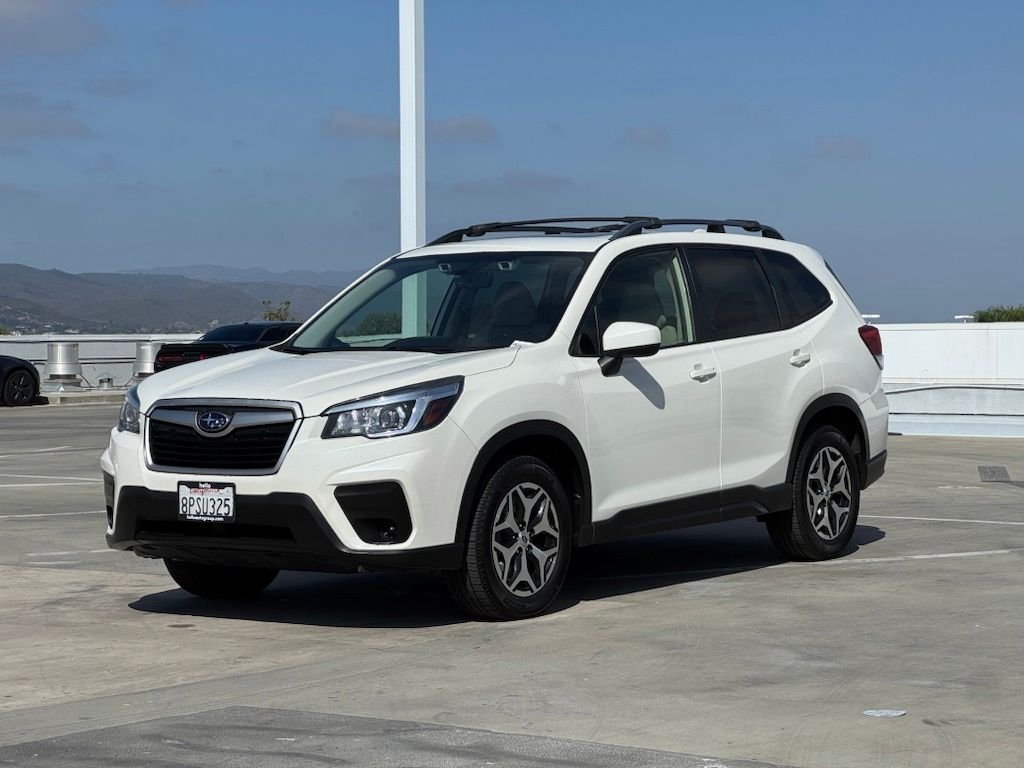 Used 2020 Crystal White Pearl Subaru Premium image 5