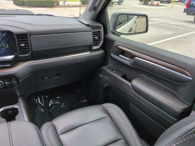 Used 2024 White Chevrolet LT Trail Boss image 17