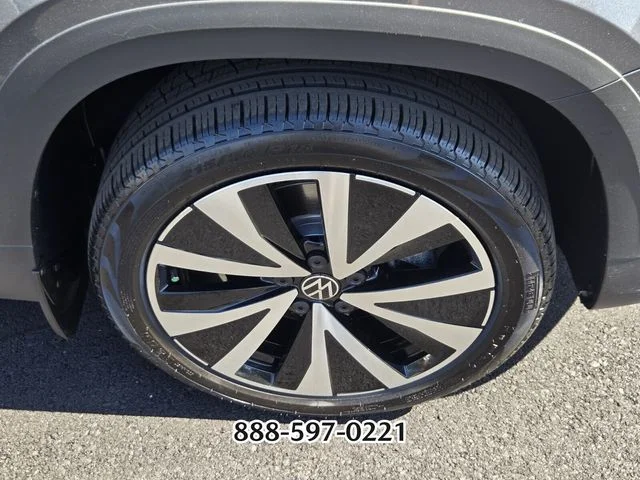 Certified Used 2024 Platinum Gray Metallic Volkswagen 1.5T SE image 21