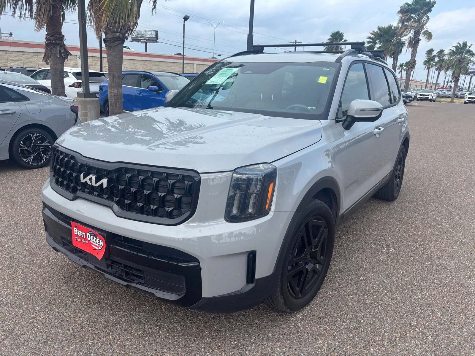 Used 2024 Gray Kia EX X-Line image 3