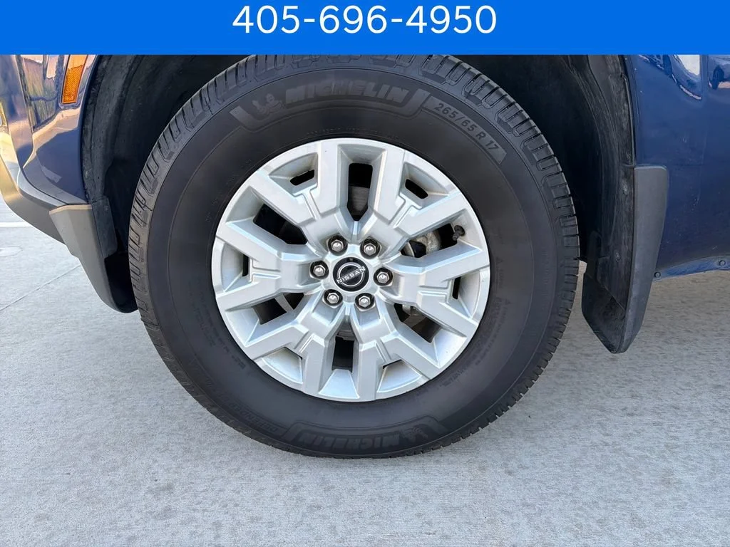 Pre-Owned 2022 Nissan Frontier SV