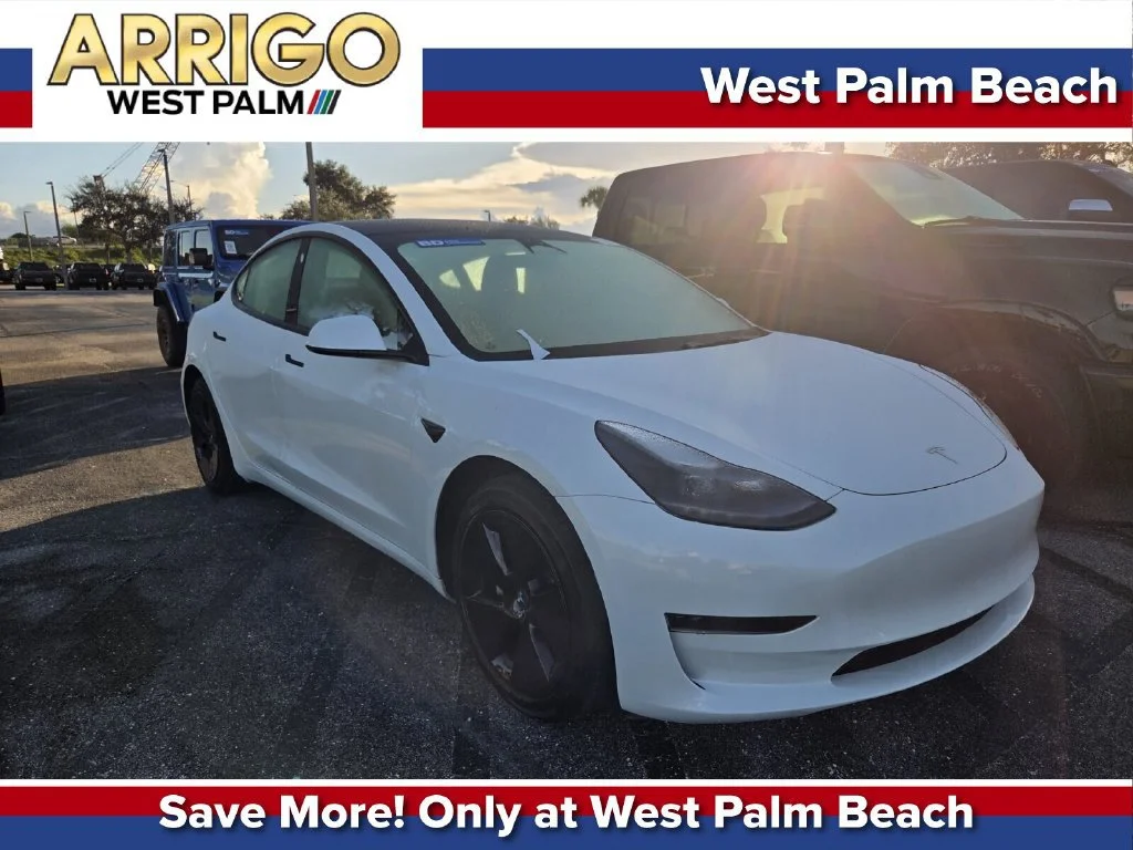 2023 Tesla Model 3 RWD photo