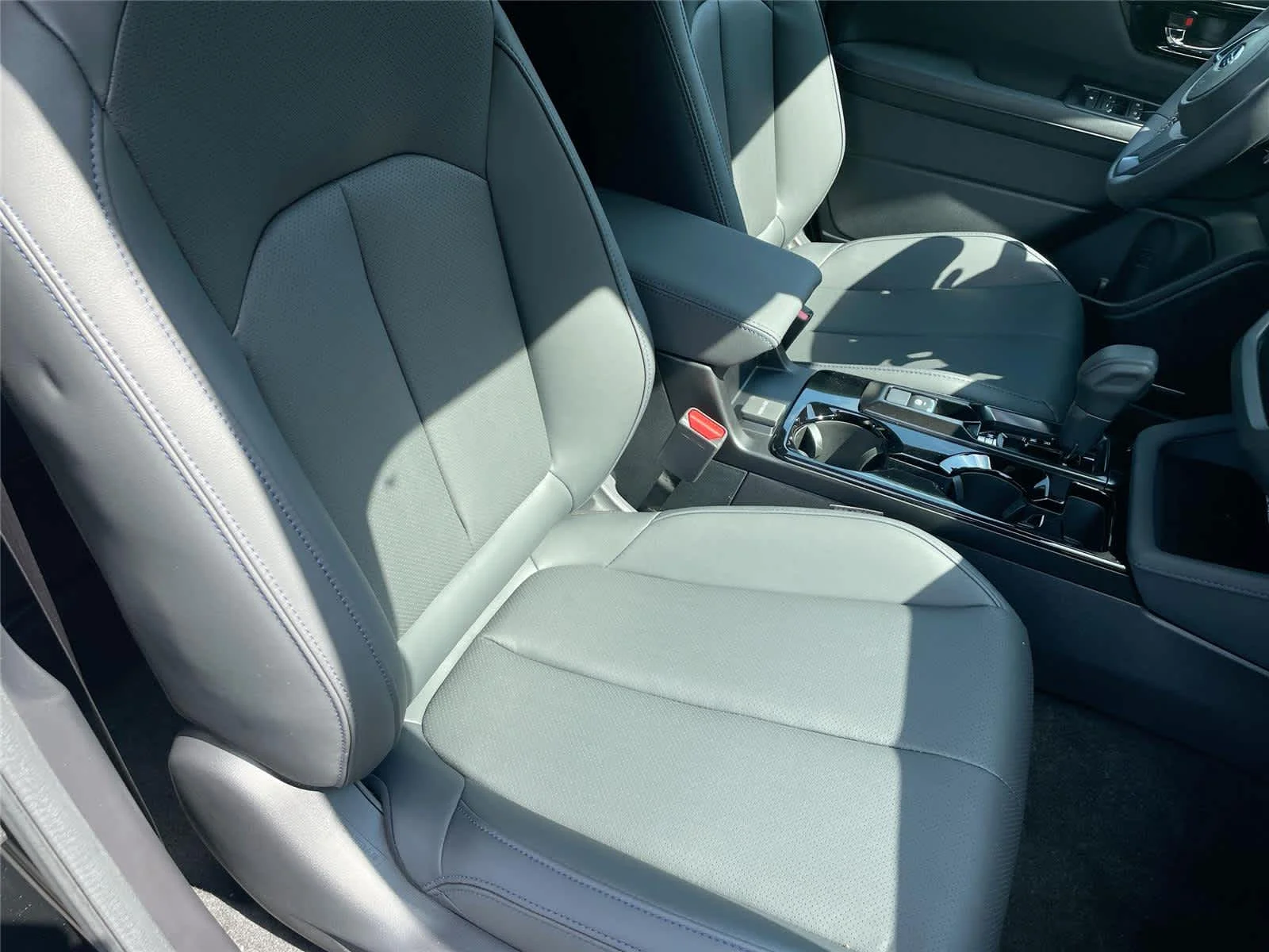 New 2026 CRYSTAL BLACK SILICA Subaru Limited Hybrid image 18