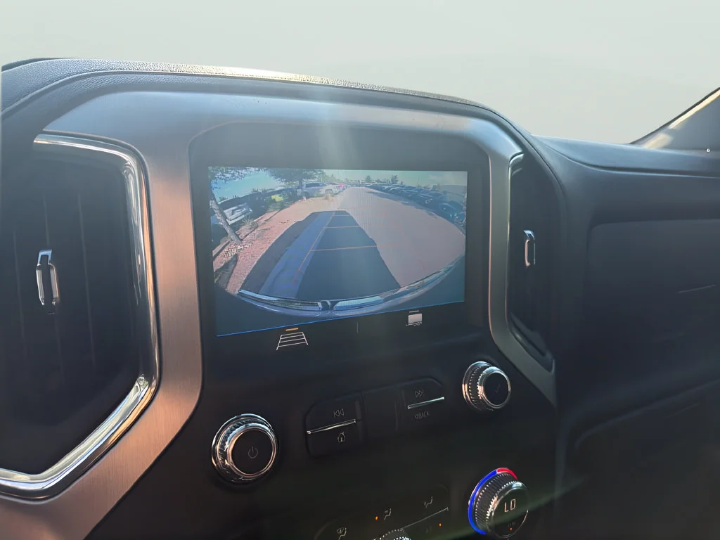 Used 2021 SUMMIT WHITE GMC Elevation image 24