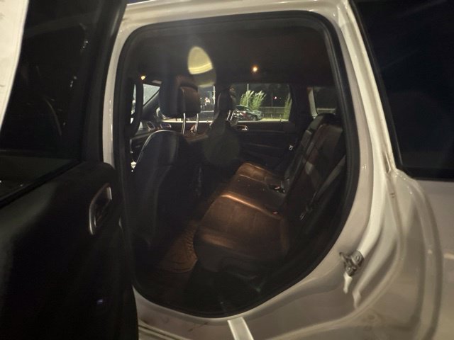 Used 2018 White/off-white Jeep Altitude image 11