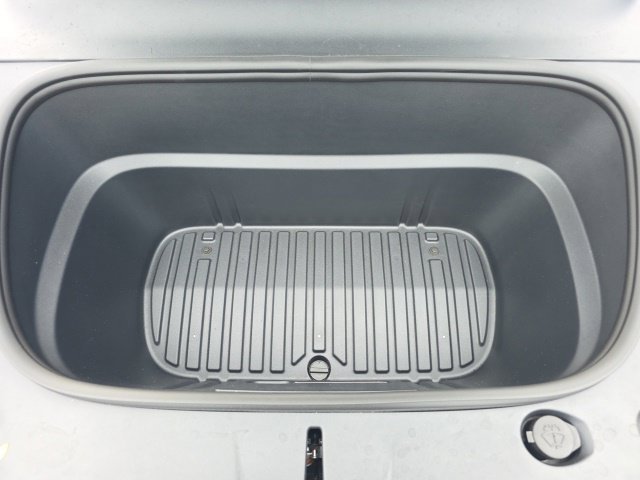 Used 2026  Tesla Performance image 29