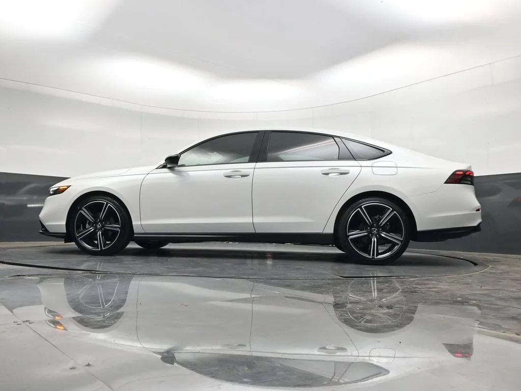Certified Used 2026 Platinum White Pearl Honda SE image 79