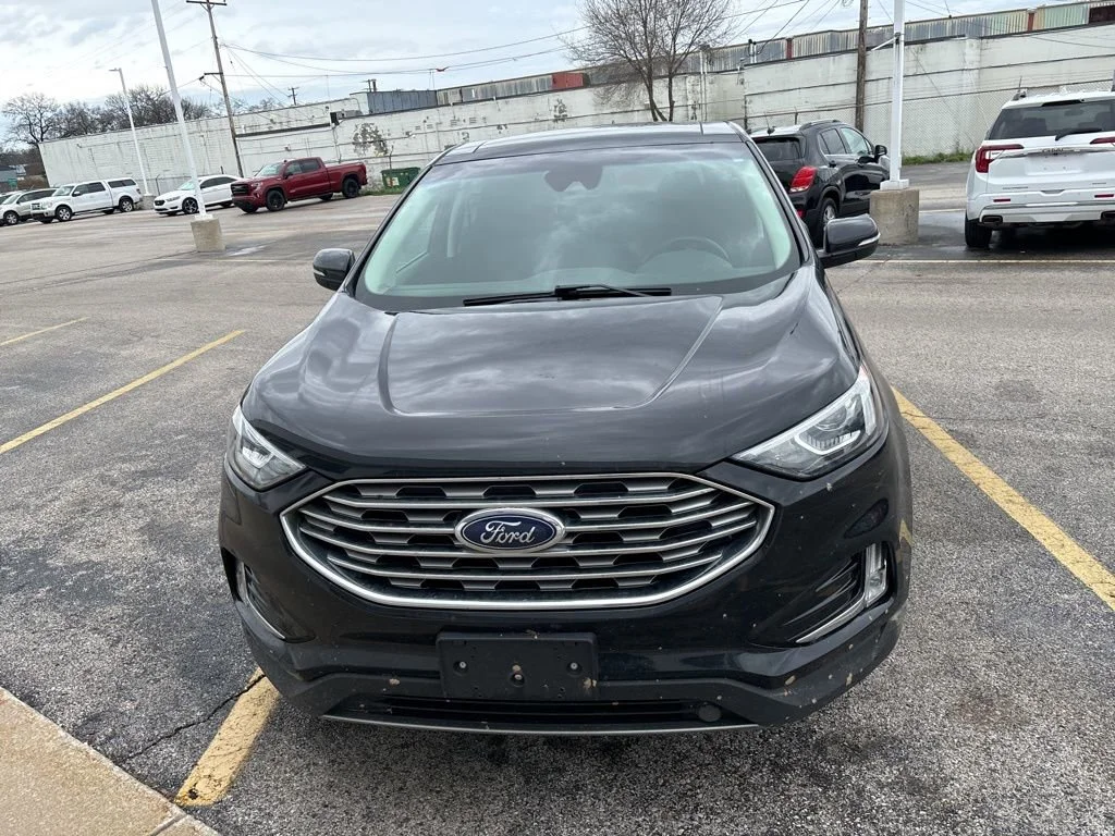 Used 2019  Ford SEL image 7
