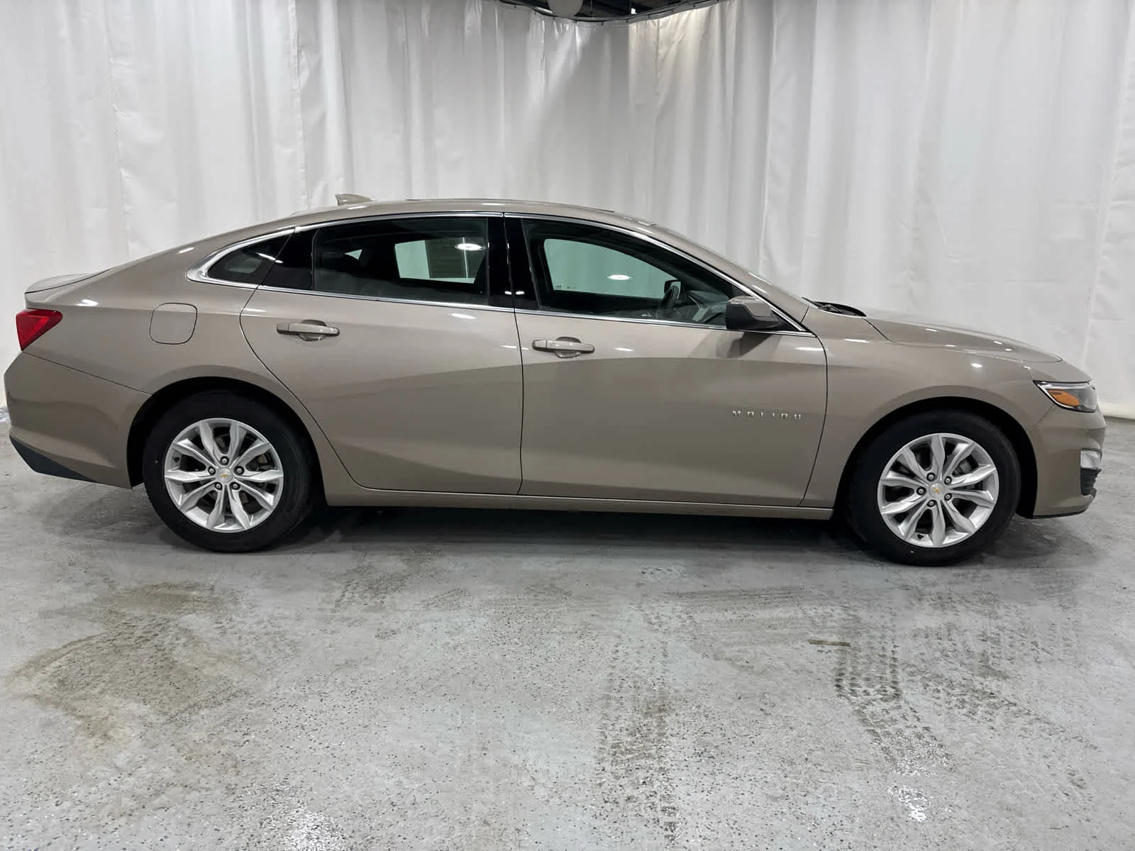 Used 2024 Mineral Gray Metallic Chevrolet 1LT image 6