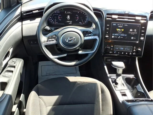 Used 2024  Hyundai SEL image 4