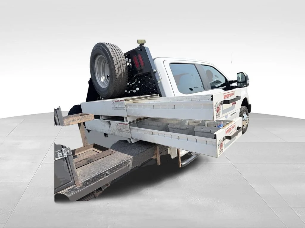 Used 2020 White Ford XL image 23