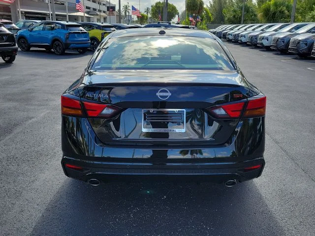 New 2026 Super Black Nissan SR image 5