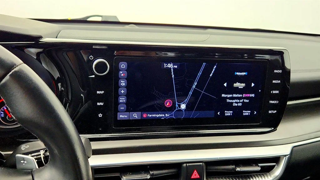 Used 2023 Glacial White Pearl Kia GT DCT FWD image 19