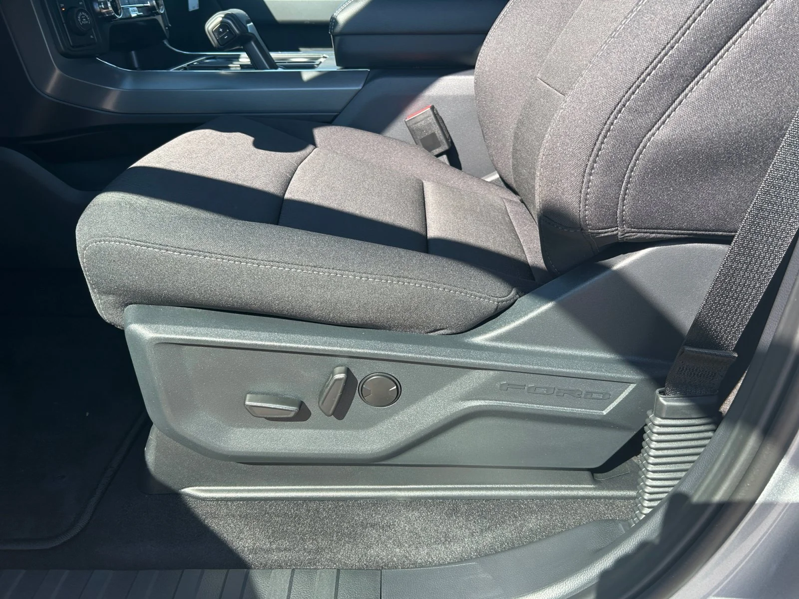 New 2026 Iconic Silver Metallic Ford XLT image 15