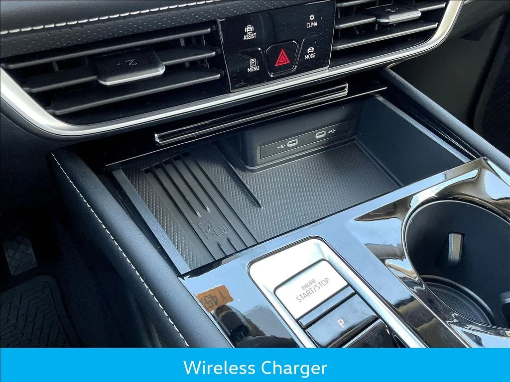 New 2026 Black Volkswagen SE w/Technology image 22