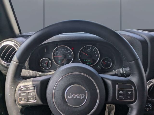 Used 2015 Green Jeep Unlimited Sahara image 26