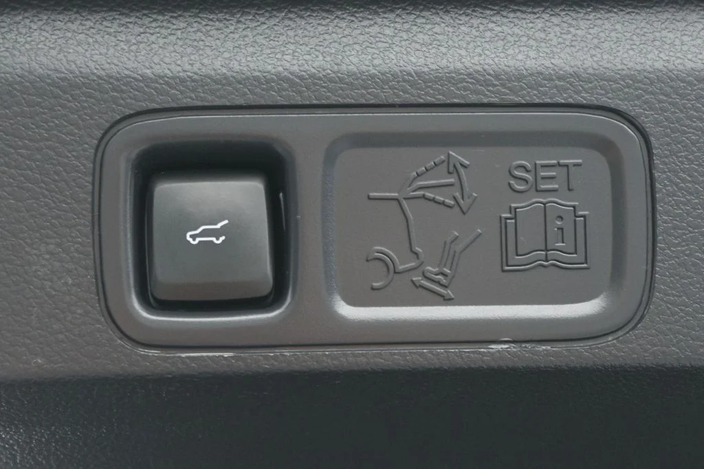 Used 2023 Black Lincoln Reserve image 36