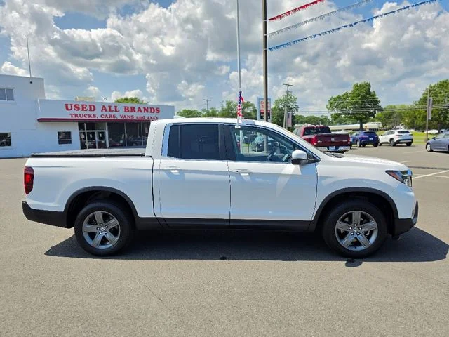 Used 2023 White Honda RTL image 8