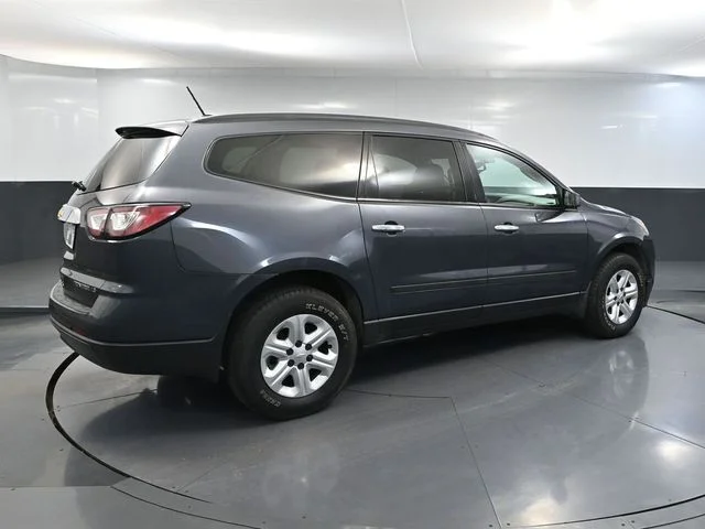 Used 2014 Gray Chevrolet LS image 4