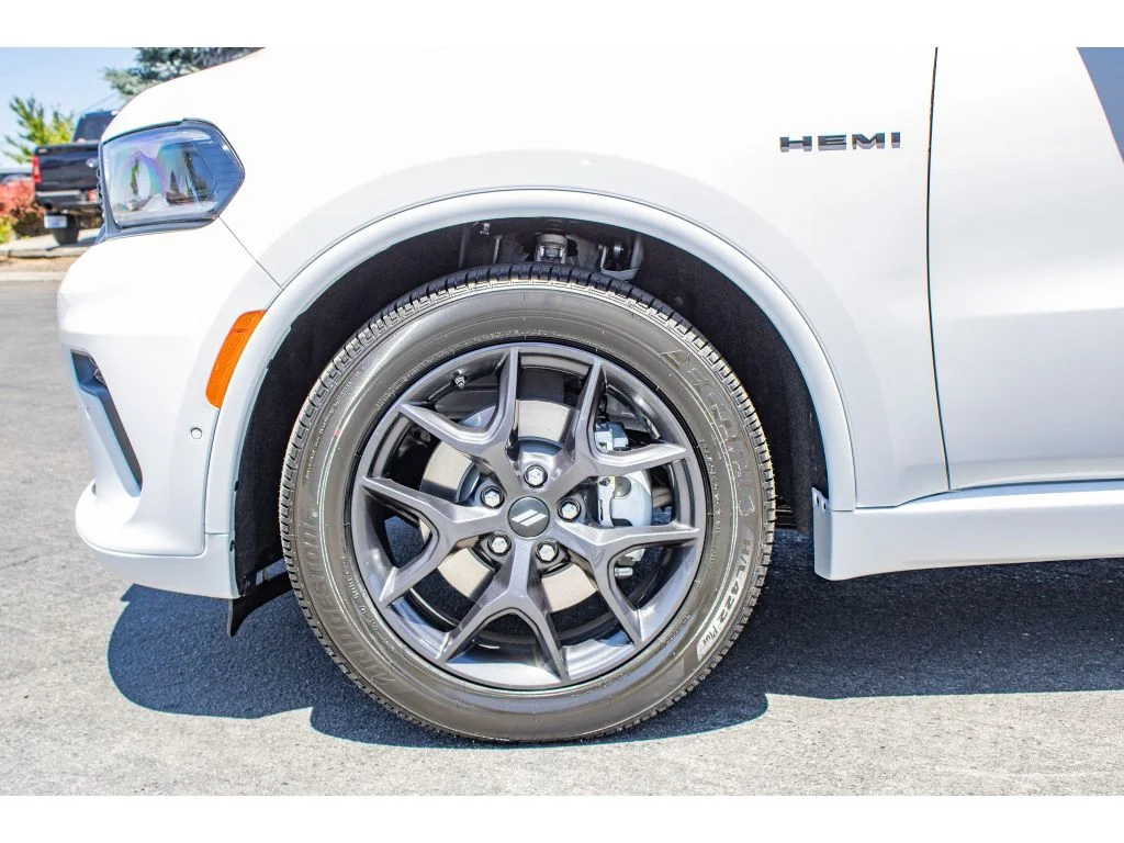 New 2026 White Knuckle Clearcoat Dodge GT Plus HEMI V8 image 5
