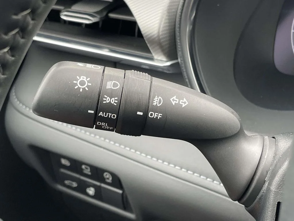 Used 2024 Wind Chill Pearl Toyota Platinum image 15