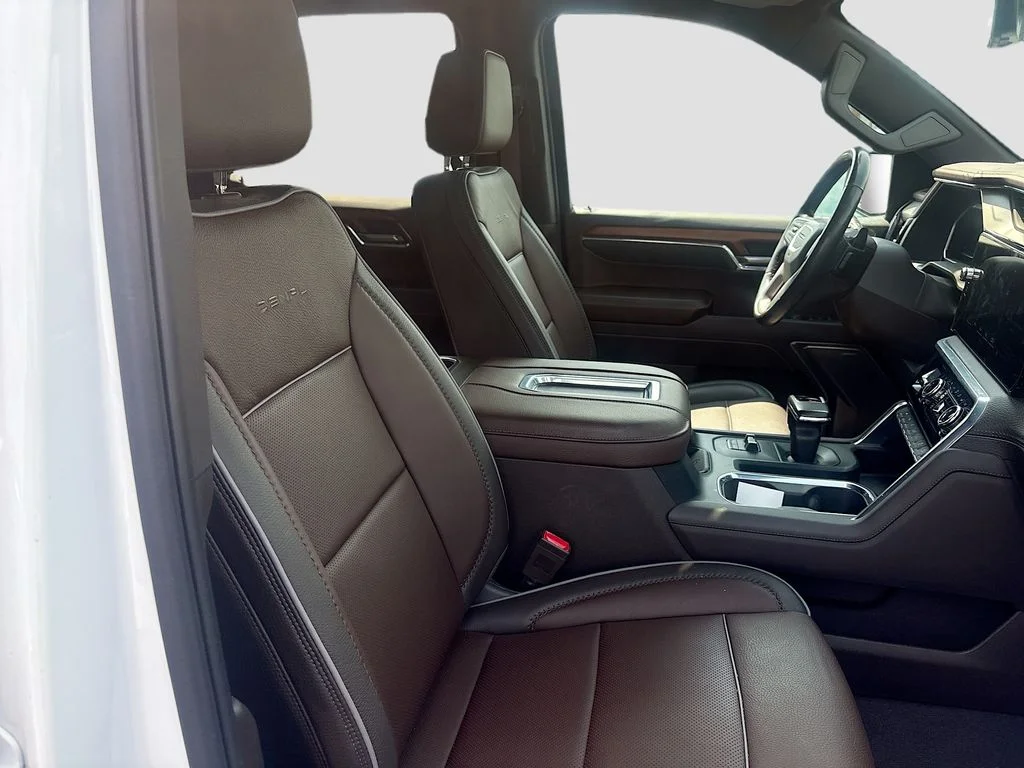 Used 2022 Summit White GMC Denali image 29