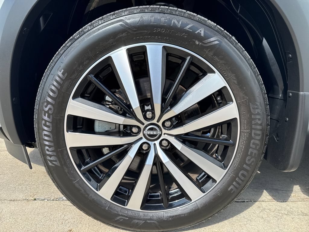 2025 Nissan Pathfinder Platinum - Photo 11