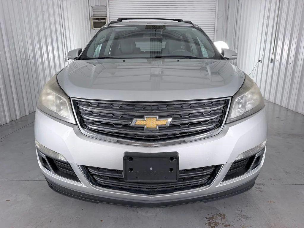 Used 2014 Silver Chevrolet LT image 2
