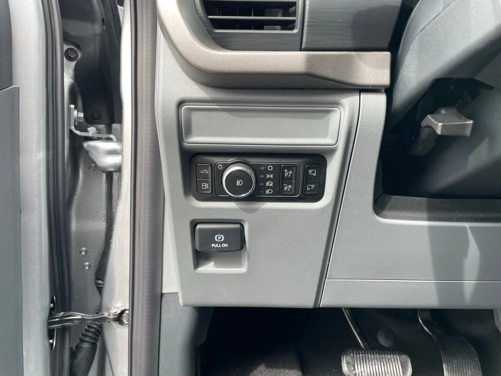 2025 Ford F-150 XLT - Photo 30