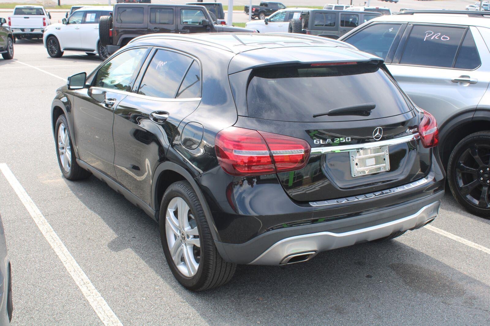 Used 2019 Night Black Mercedes-Benz GLA 250 image 8
