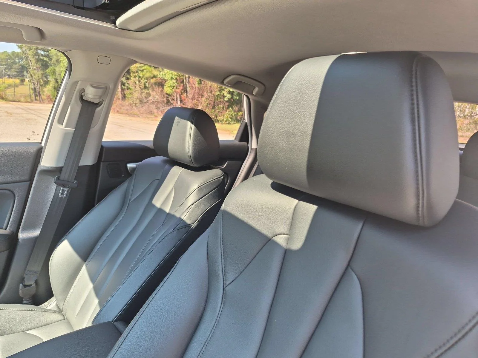 Used 2024 Platinum White Pearl Acura  image 17