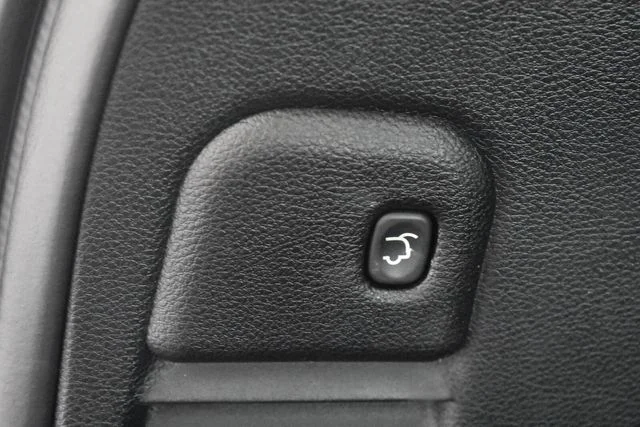Used 2017 Black Jeep Limited image 24