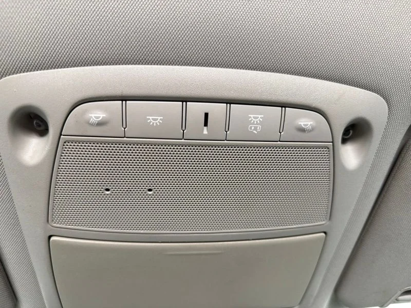 Used 2019 Blue Nissan S image 28