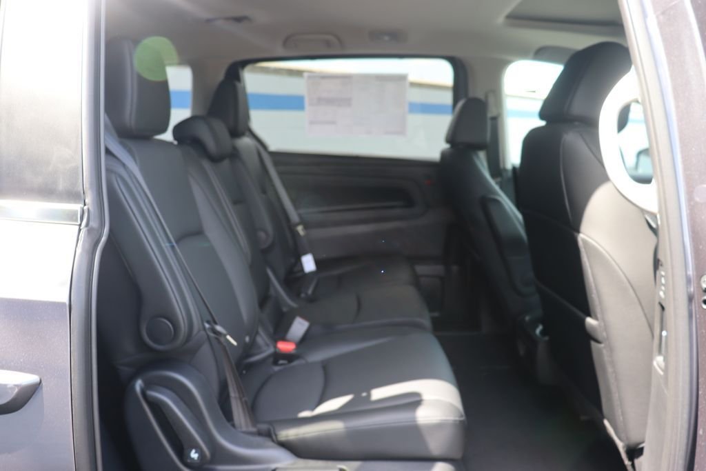 Used 2026 Modern Steel Metallic Honda EX-L image 14