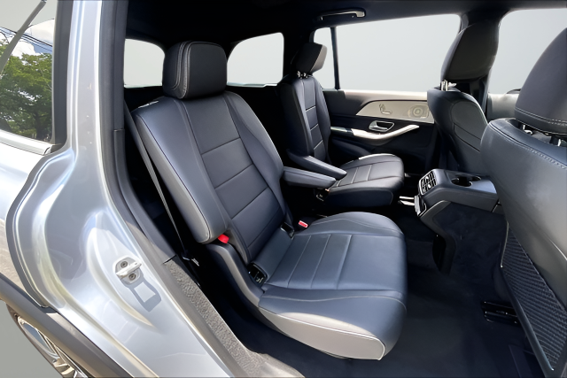 Used 2025 Silver Mercedes-Benz GLS 450 image 18