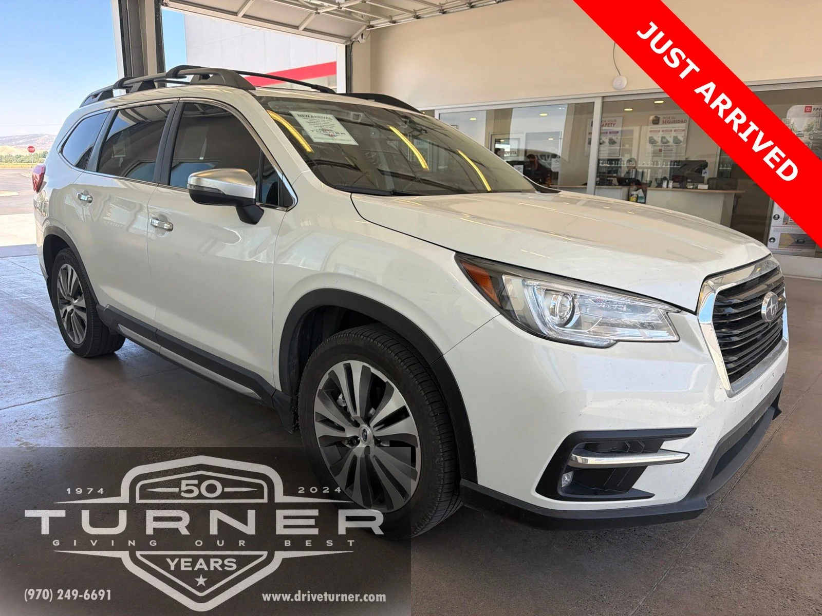 2020 Subaru Ascent Touring's photo