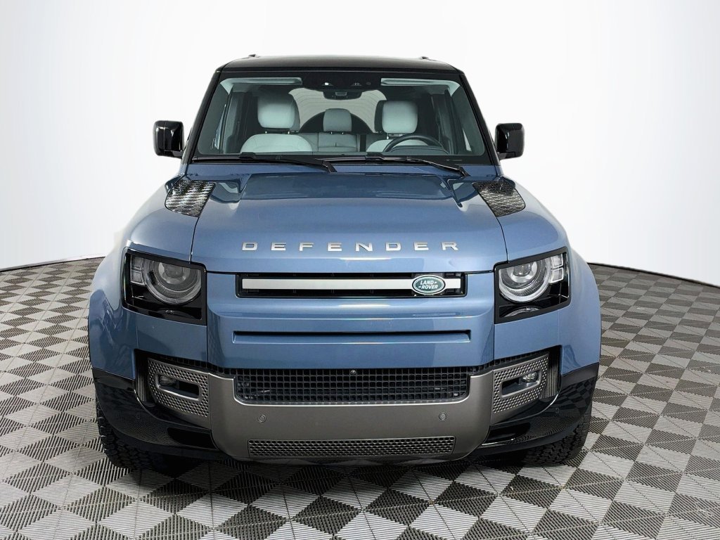Certified Used 2025 Tasman Blue Metallic Land Rover X-Dynamic SE image 2