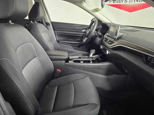 Used 2024 Gray Nissan 2.5 SV image 2