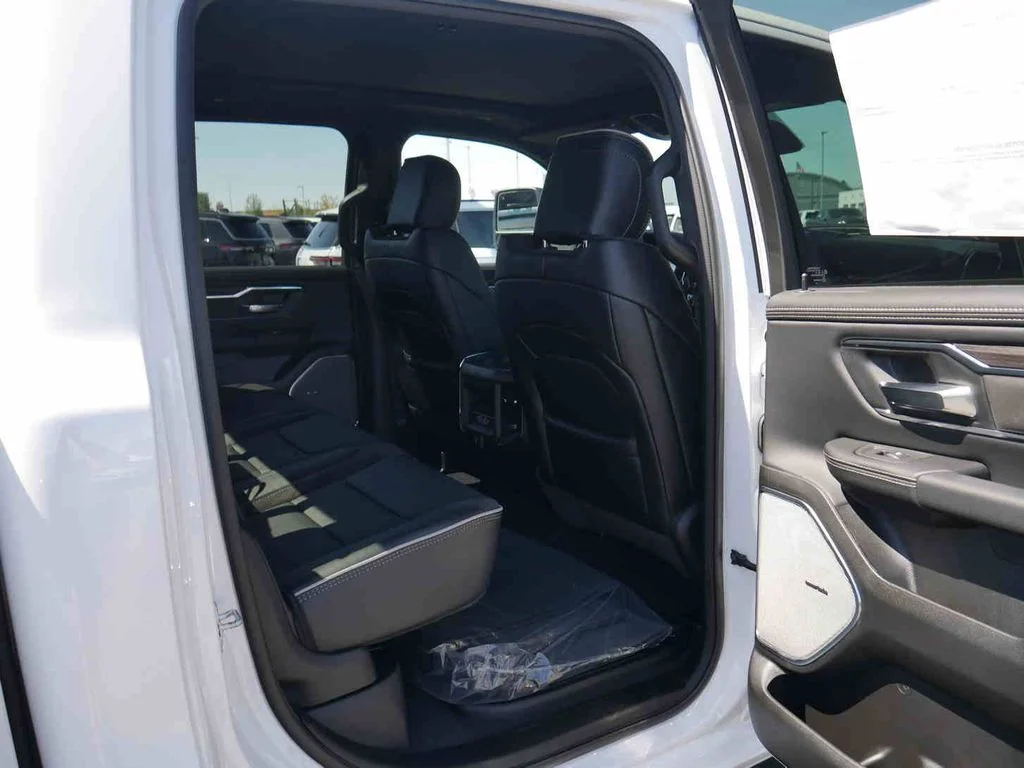 2026 RAM 1500 Laramie - Photo 29
