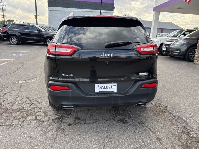 Used 2015 Black Jeep Latitude image 5