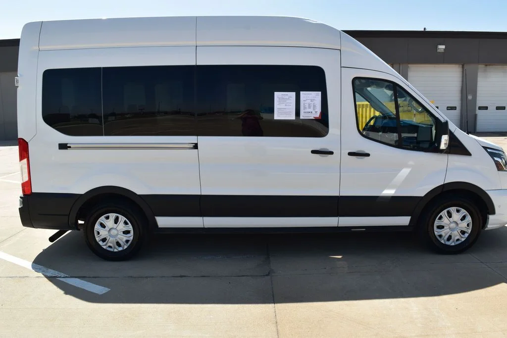 Used 2023 Oxford White Ford XLT image 28