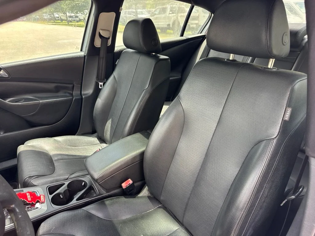 Used 2007 Black Volkswagen 2.0T image 10