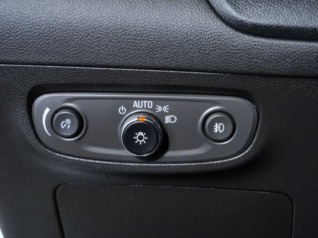 Certified Used 2022 White Buick Essence image 28