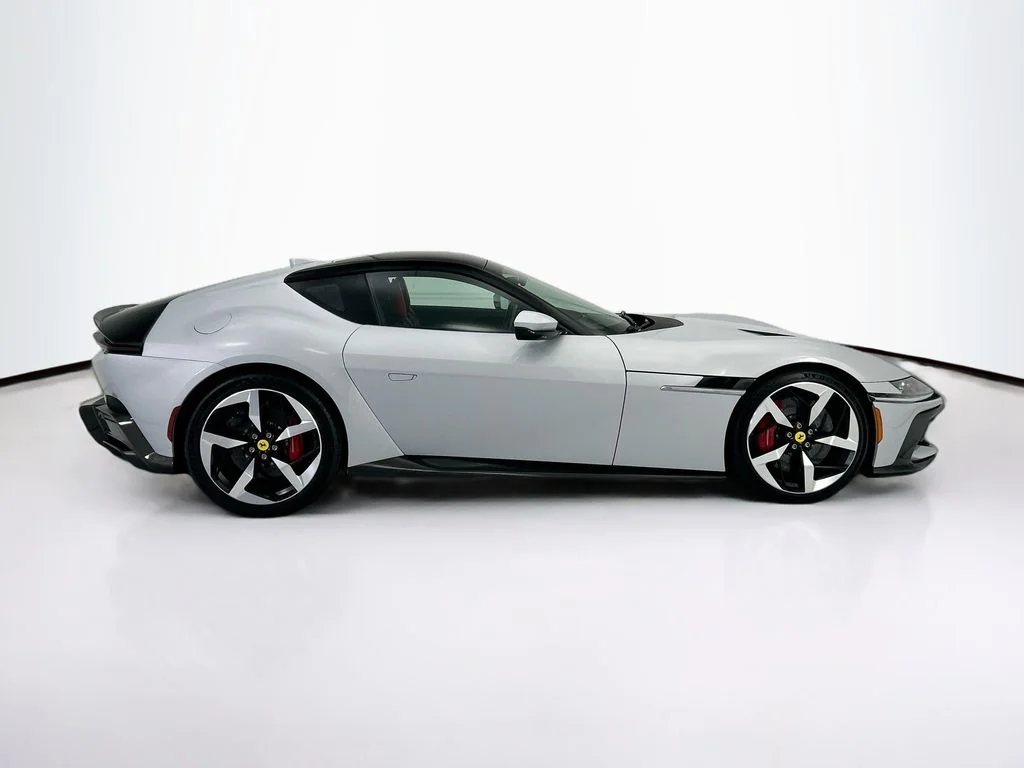Used 2025 Bianco Artico Ferrari  image 4