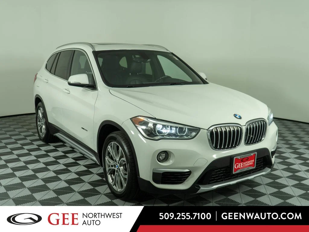 Used 2017 White BMW xDrive28i image 1